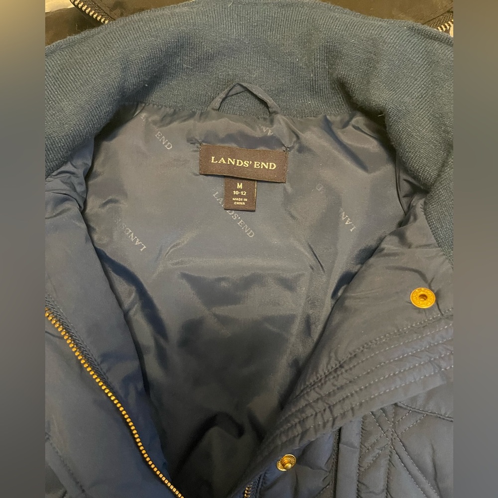 Land’s End Puffer Vest - Picture 6 of 7